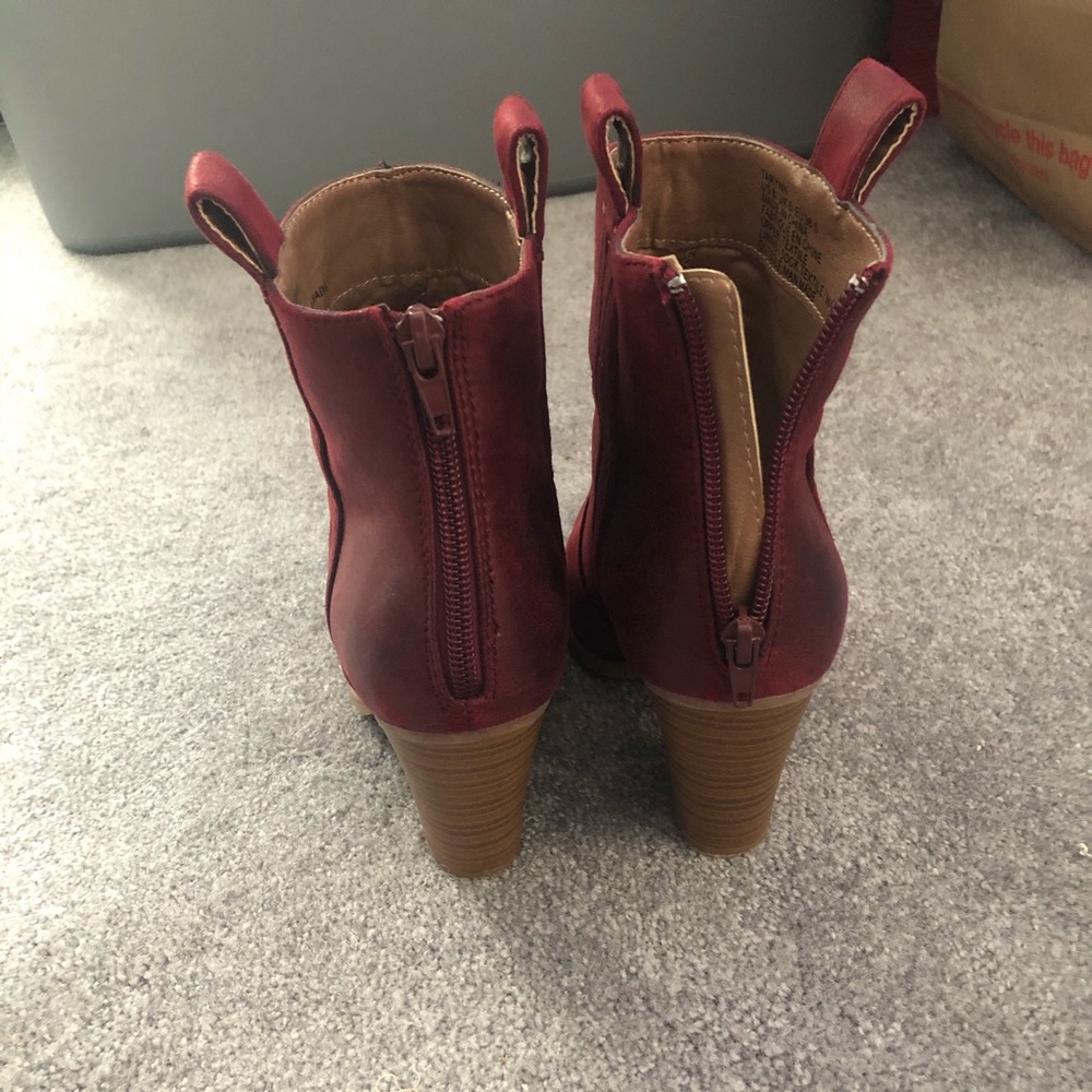 Red booties - Picture 4 of 4